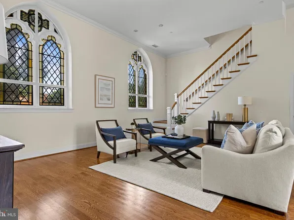 114 E Athens Ave #2, Ardmore, PA 19003