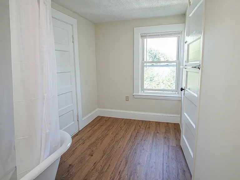 38 Emerson St — Photo 12