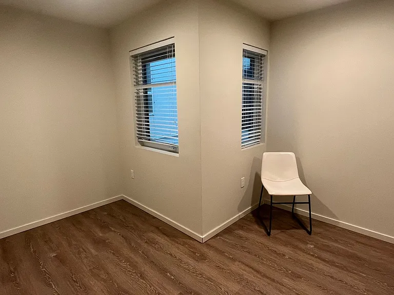 Plaza Apartments — Photo 59