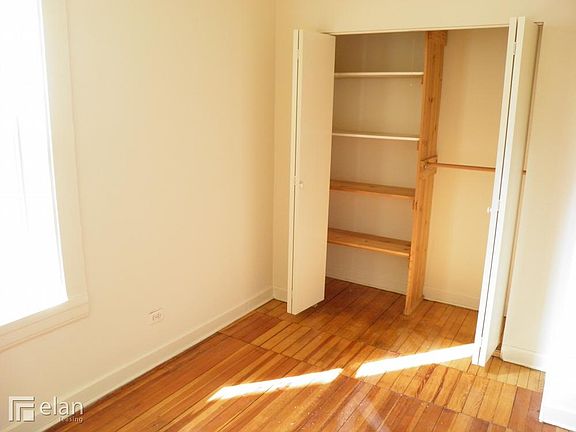 5th image of 1514 W Diversey Pkwy #1
