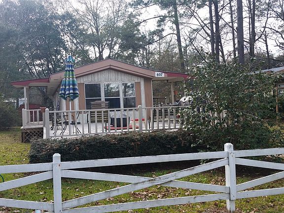 2nd image of 607 Harrington Dr