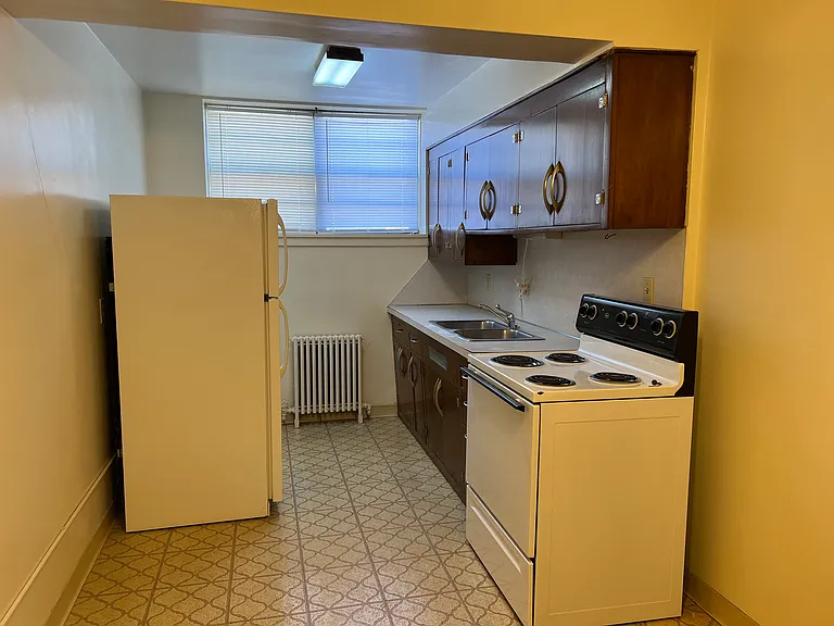 1510 Larpenteur Ave W #6 — Photo 10