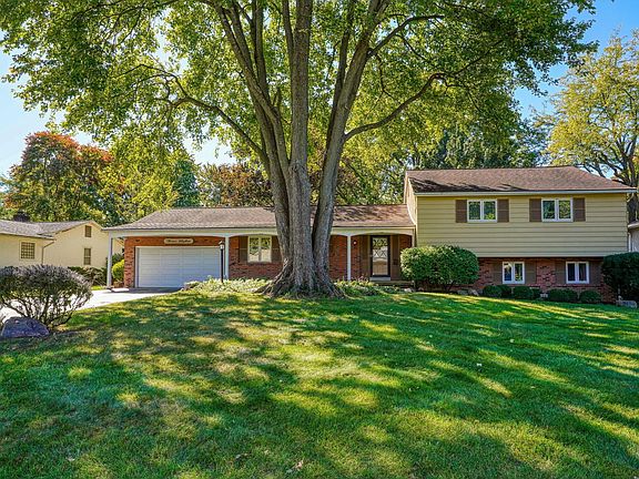 2nd image of 1353 London Dr