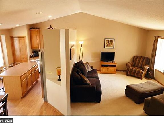 5th image of 5368 Radford Ave NE