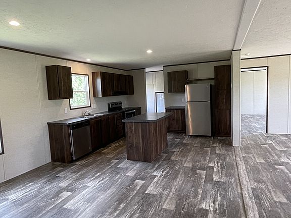 3rd image of 9494 Sunrise Rd
