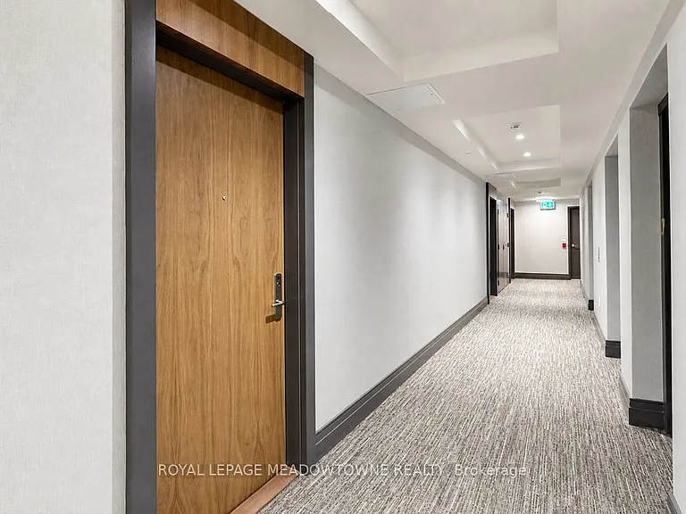 27 Korda Gate #907 — Photo 10