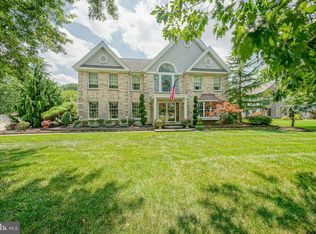 10 Clearbrook Ln, Sewell, NJ 08080