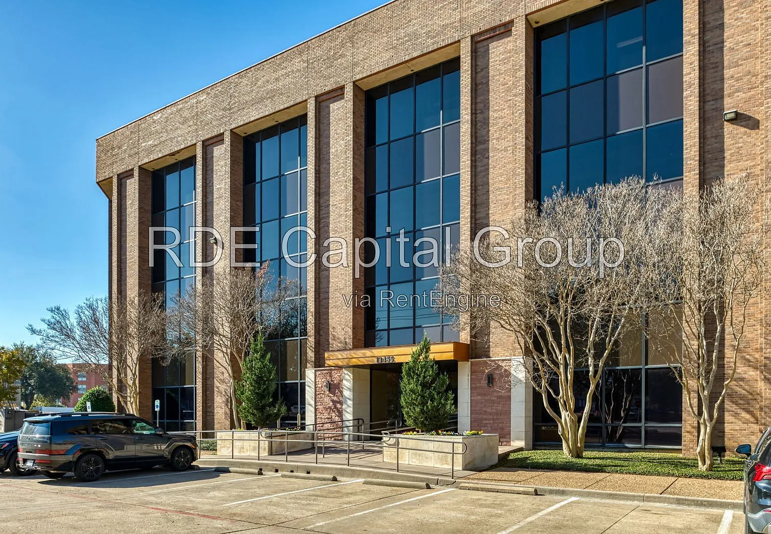 Studio, 2500 sqft, $3,333 — Photo 4