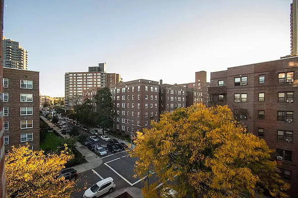 Rented by Rhona Realty | media 21