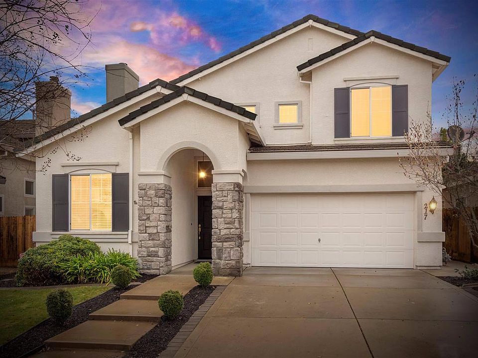 2nd image of 217 Pinecrest Ct