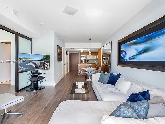 4th image of 5875 Collins Ave APT 1004