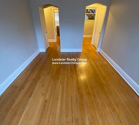 3rd image of 4516 N Wolcott Ave APT 3B