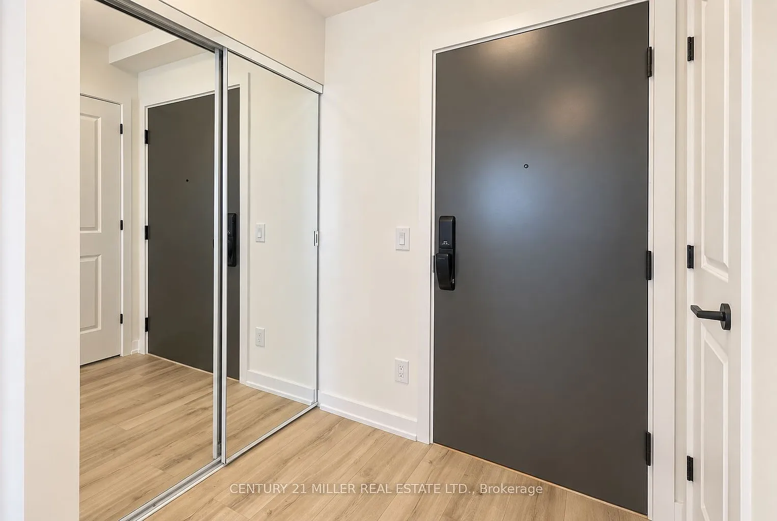 1 bed, $2,200 — Photo 2
