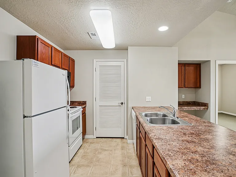 Silver Crest Senior Community — Photo 28