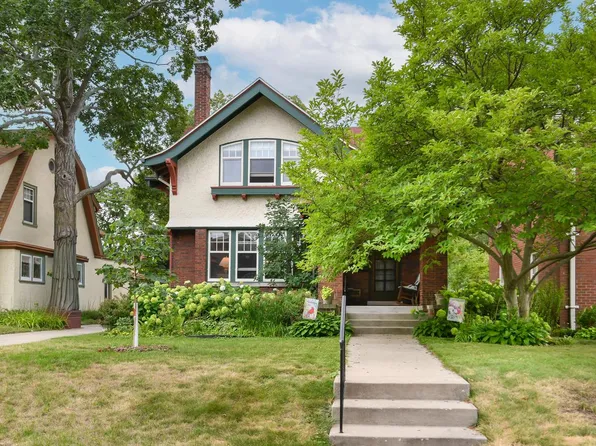 4915 W Woodlawn COURT, Milwaukee, WI 53208