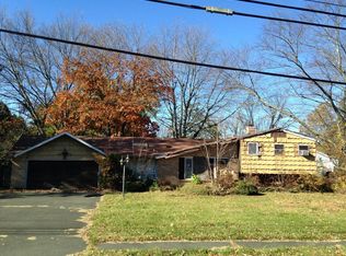 2 Parkway Dr N, Blauvelt, NY 10913