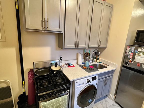 3rd image of 446 E 78th St APT 18