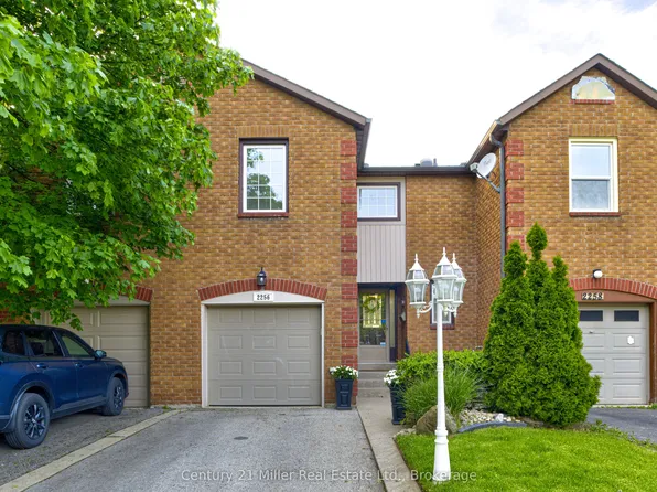 2256 Margot St, Oakville, ON L6H 3M7