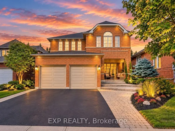 499 Silken Laumann Dr, Newmarket, ON L3X 2H9