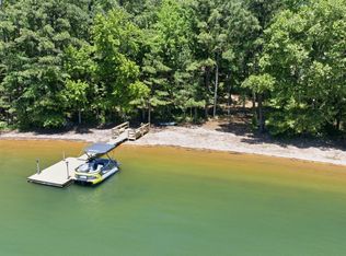 34 Harbor Point Dr, Jenkinsville, SC 29065