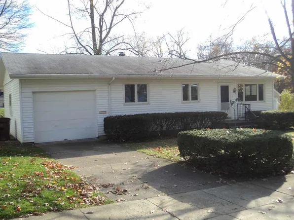 415 College St, Angola, IN 46703