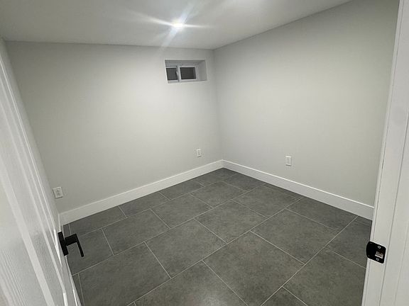 5th image of 11916 201st St #Basement