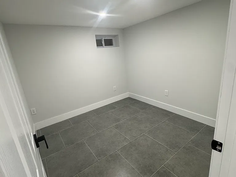11916 201st St #BASEMENT — Photo 5