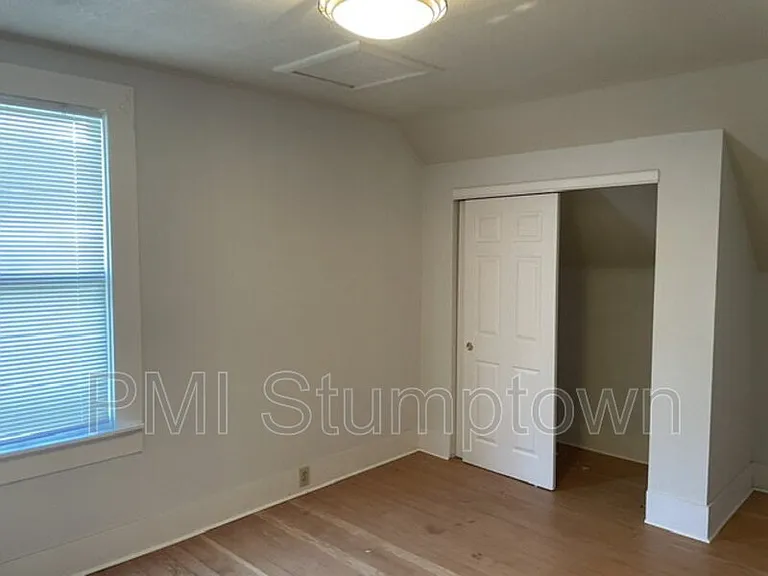 601 S McLoughlin Blvd — Photo 9