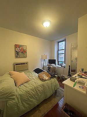 5th image of 963 1st Ave #1A
