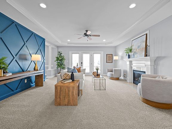 2nd image of 450 Seastone St