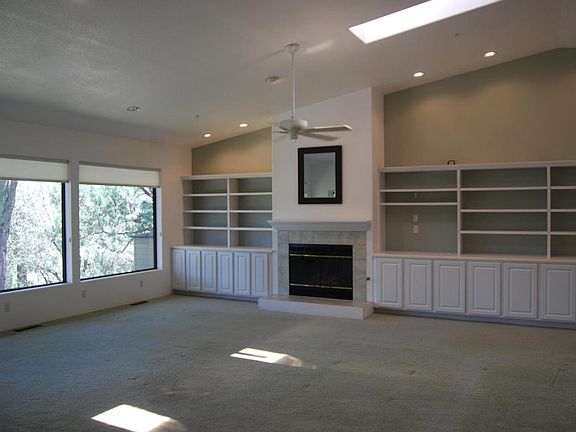 3rd image of 2980 W Crestview Dr