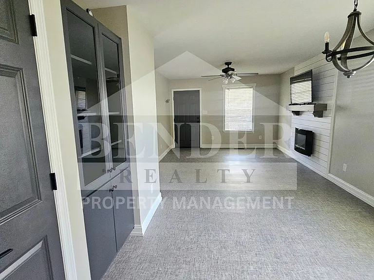 1320 Highland Ave NW — Photo 10