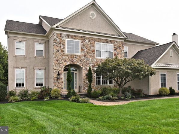 563 Exeter Ct