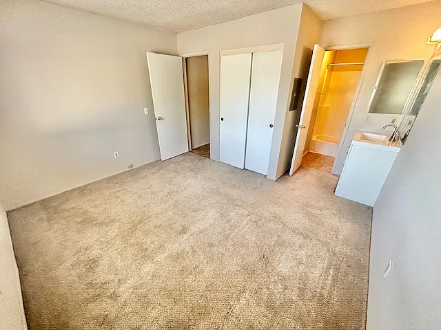 4084 Iowa St #9 — Photo 9