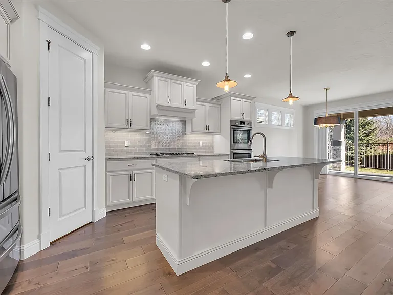3258 S Arctic Fox Ave — Photo 10