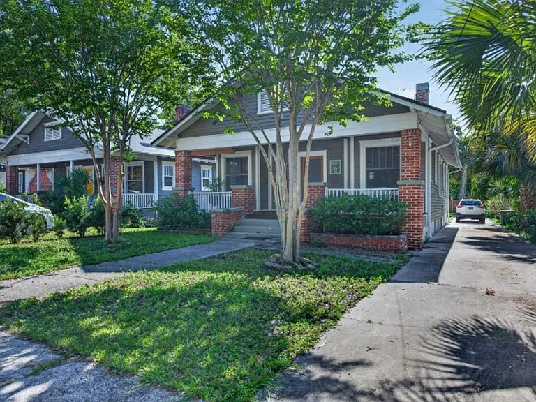 1555 Belmonte Ave — Photo 4