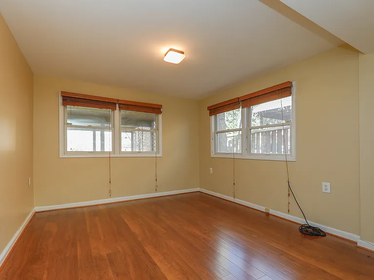 10306 Fleming Ave — Photo 25