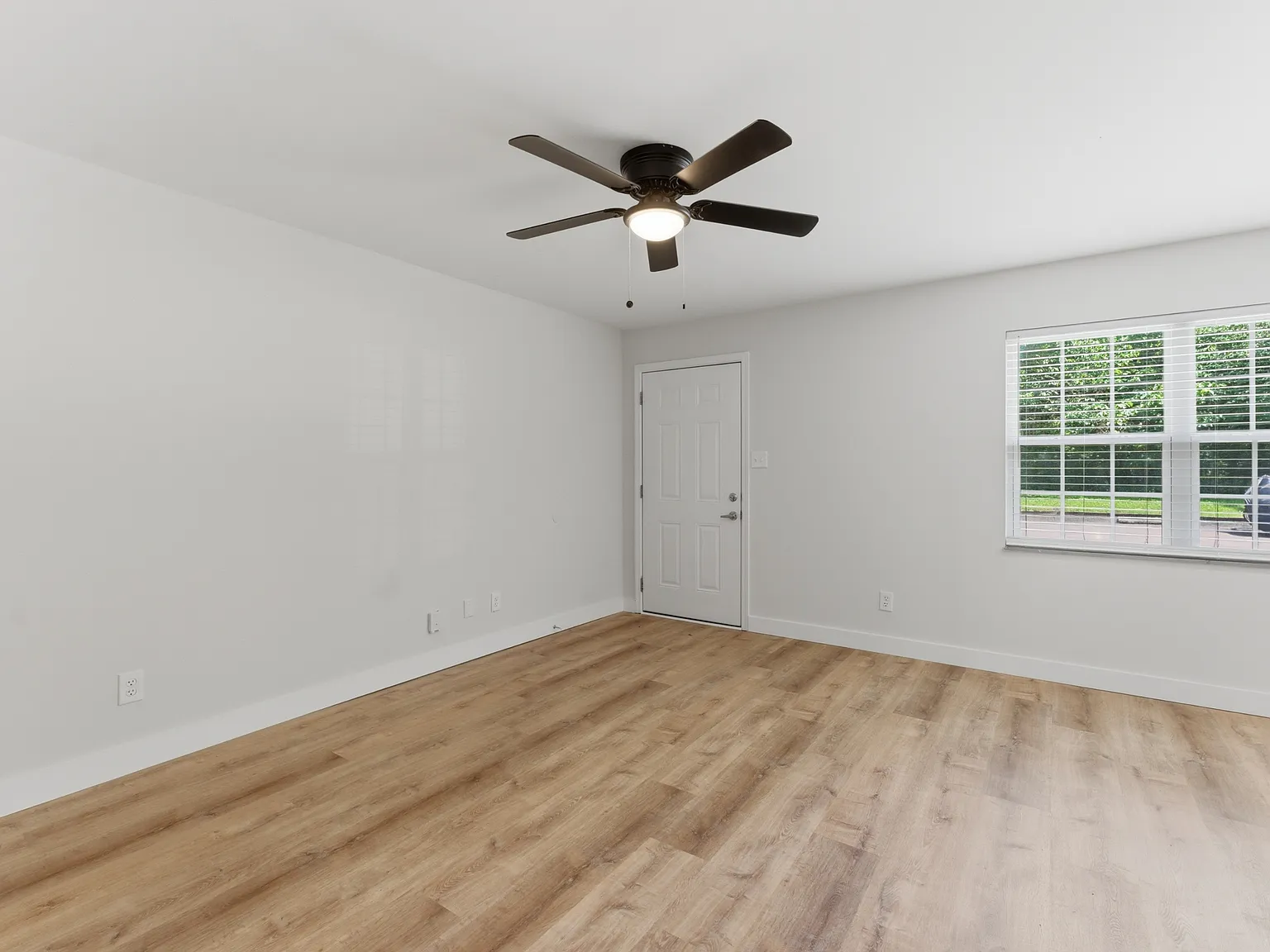 131 Overbrook Drive - 10 — Photo 3
