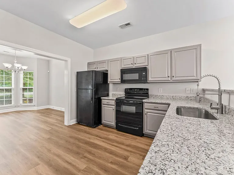 823 General Cabot Ct — Photo 7