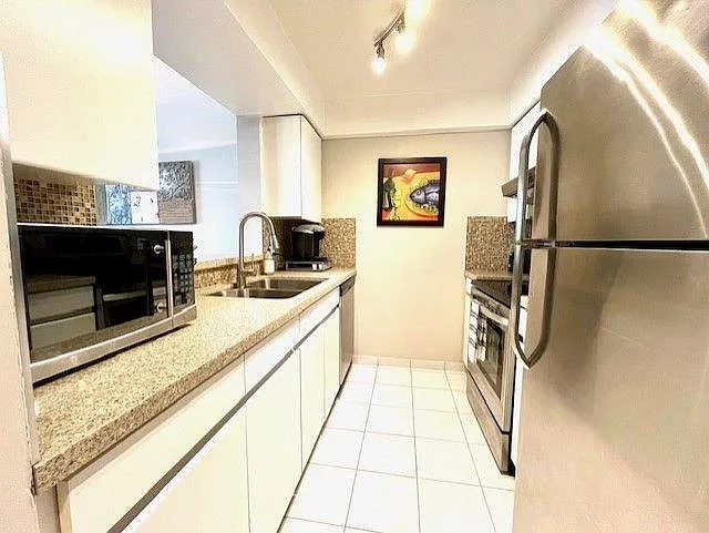 1 bed, 622 sqft, $2,750 — Photo 3