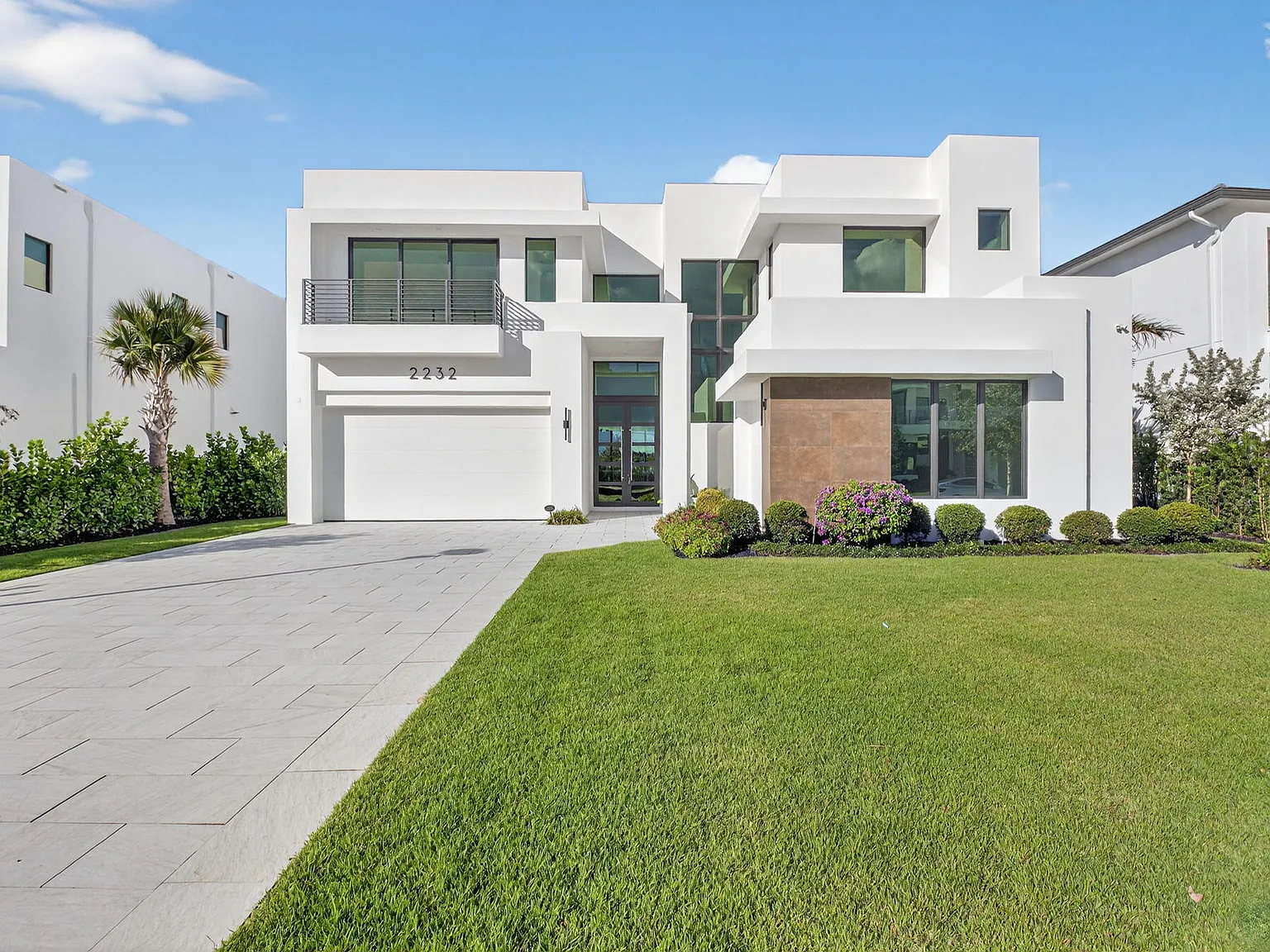 5 bed, 5.5 bath, 5124 sqft, $32,500 — Photo 3