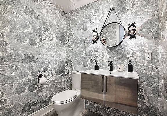 3rd image of 18 E 129th St APT 2