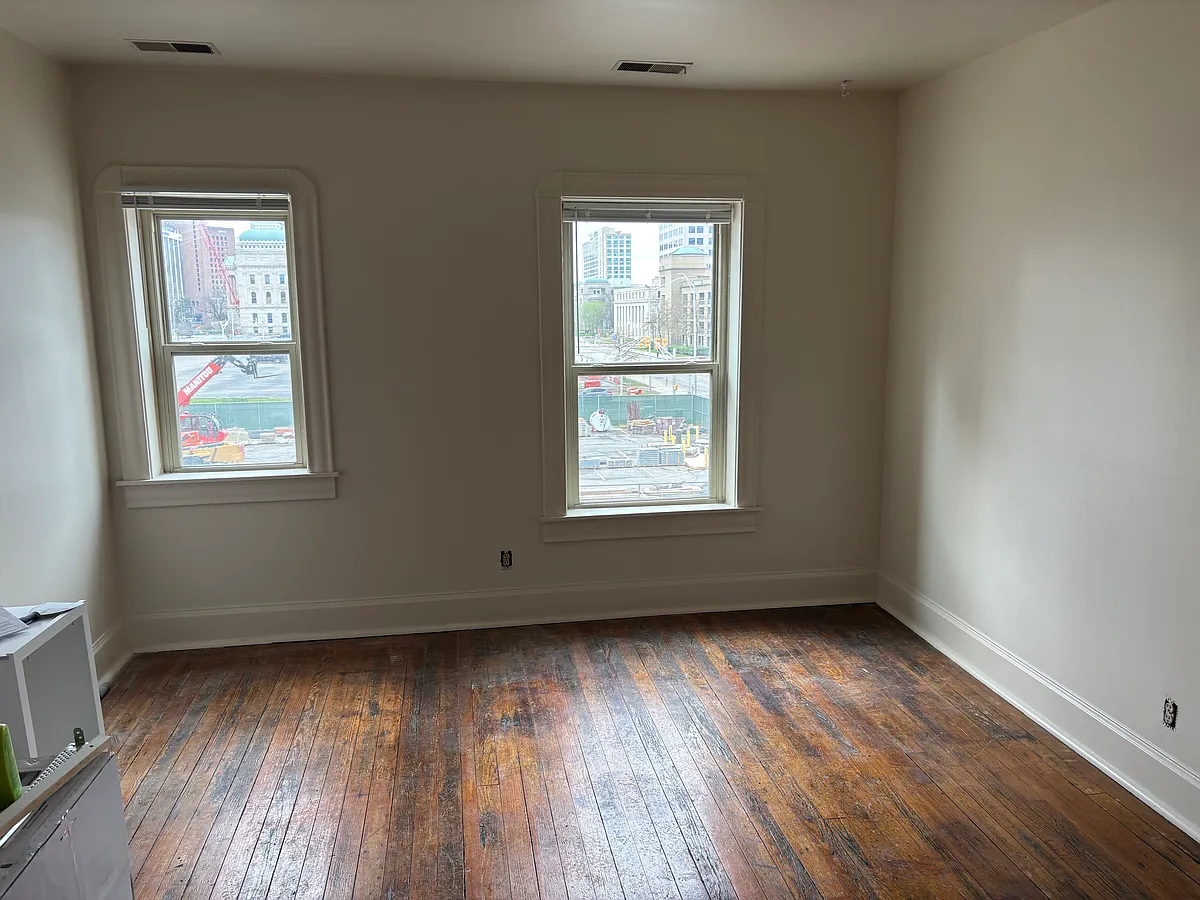 Building Photo - 315 N Senate Ave #3B
