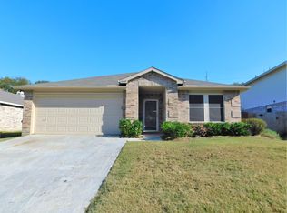 8409 Swan Park Dr, Denton, TX 76210