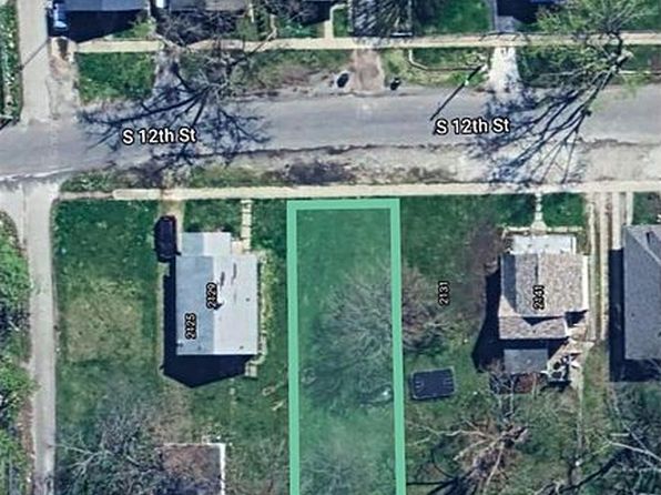 2131 S 12th St, Springfield, IL 62703