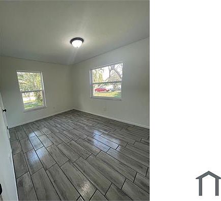 4th image of 1579 N Page Dr
