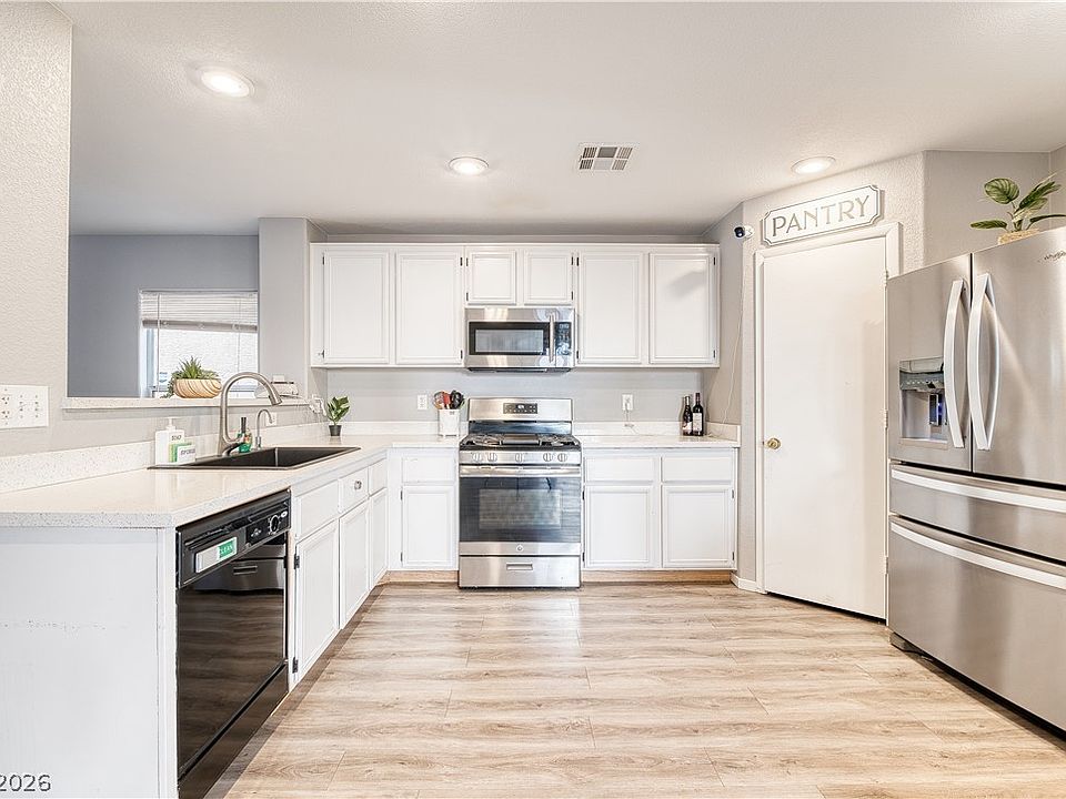 1st image of 4533 Sunday River St