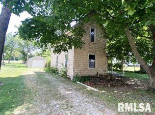 109 Walnut St, Galesburg, IL 61401