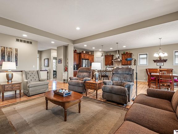 4th image of 9472 Northern Sky Rd