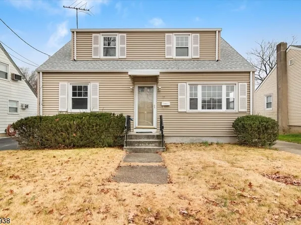 10 Ray Ave, Woodland Park, NJ 07424